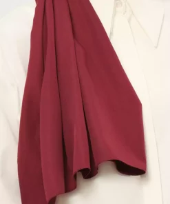 شال ساده پارچه لیز نمیخورد تویل غیر کریستالی زرشکی برند Madame Polo کد 1757932871