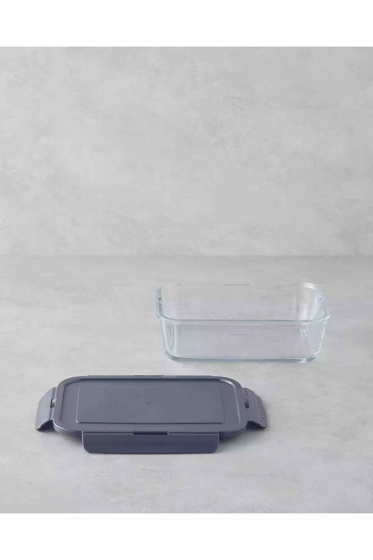 ظرف نگهداری تازه شیشه ای 1900میلی لیتر طوسی برند English Home کد 1758385324