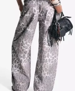 بشکه طرحدار شلوار برند Bershka کد 1757389568