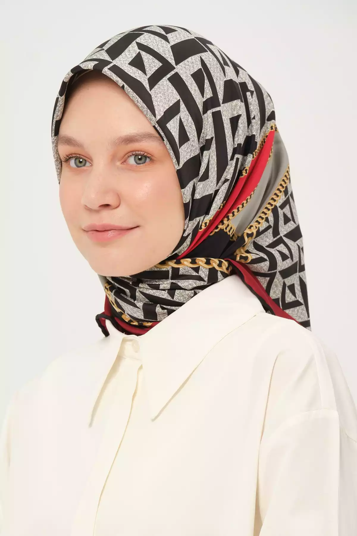 روسری تویل چاپی چند رنگ 90x90cm برند Madame Polo کد 1757934664