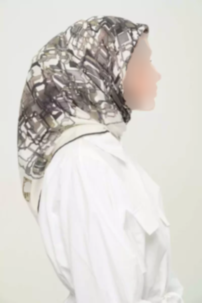 روسری لیز نمیخورد روزانه طرحدار چاپی چند رنگ غیر کریستالی برند Madame Polo کد 1757934671