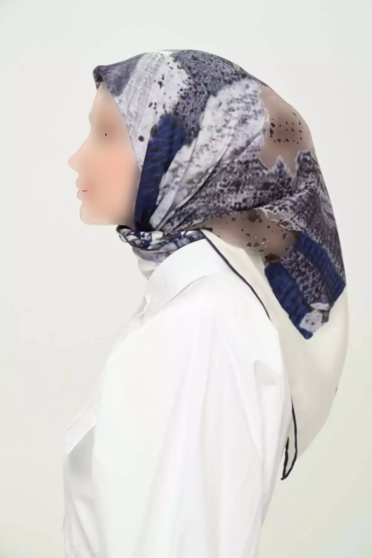 روسری لیز نمیخورد روزانه طرحدار چاپی چند رنگ غیر کریستالی برند Madame Polo کد 1757935863