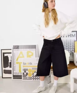 شلوارک برمودا گشاد جین برند Bershka کد 1758474725
