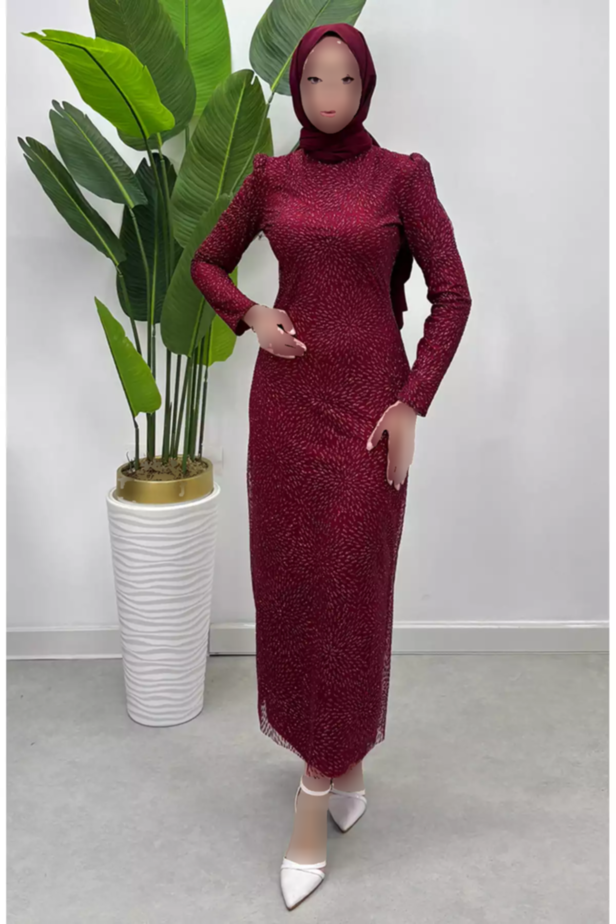 لباس مجلسی توری اکریلیکی زرشکی برند sefamerve کد 1758123124