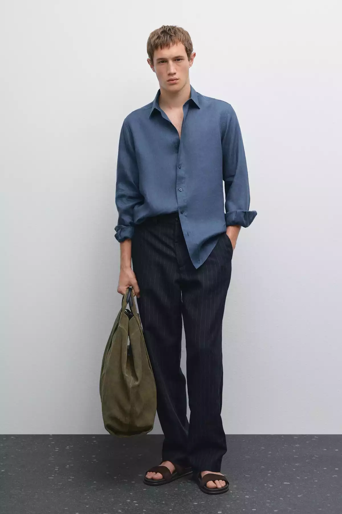 پیراهن اسلیم فیت 100کتان برند Massimo Dutti کد 1757748908