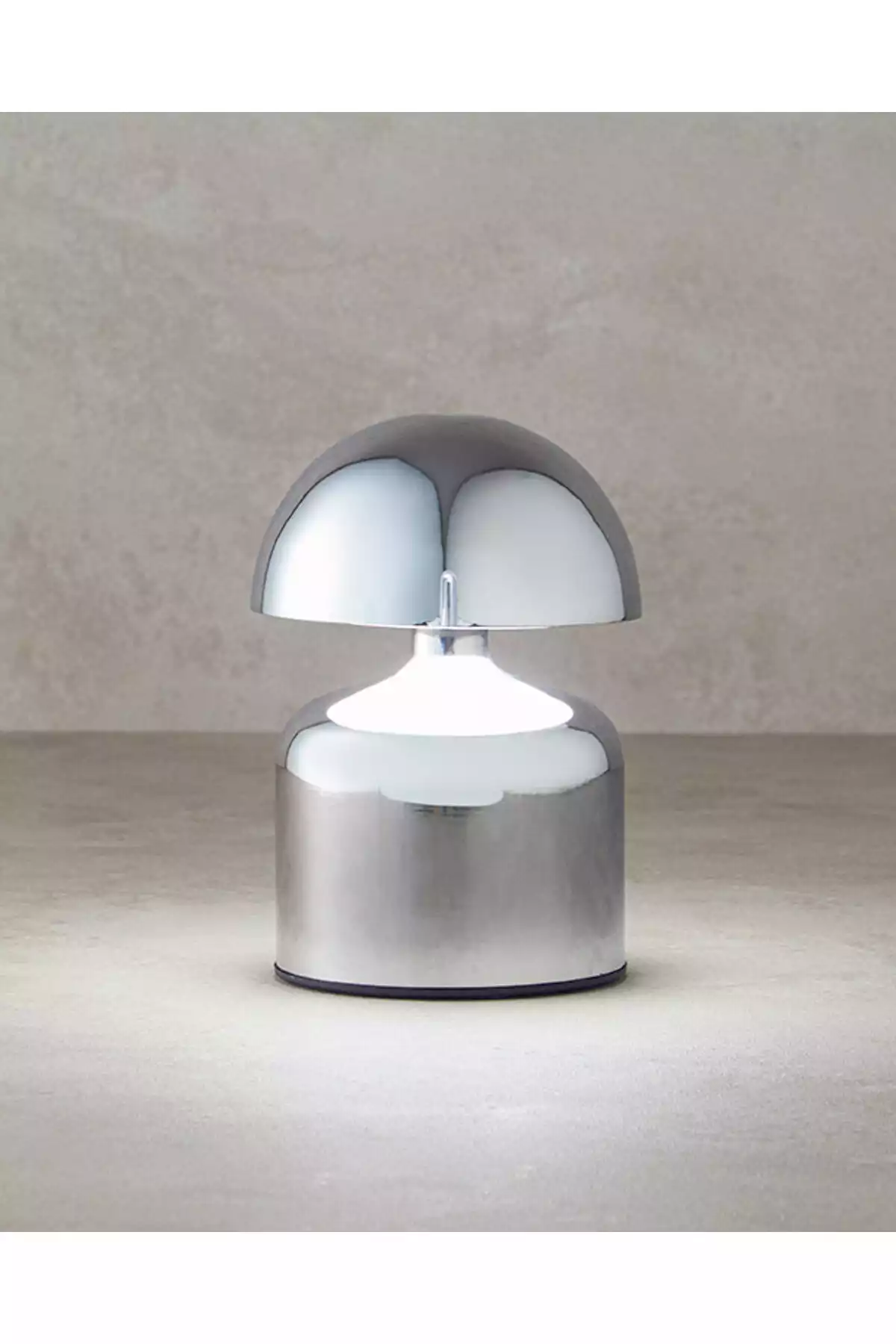 تزئینی فلزی نقره ای آلیسا برند English Home کد 1757129288