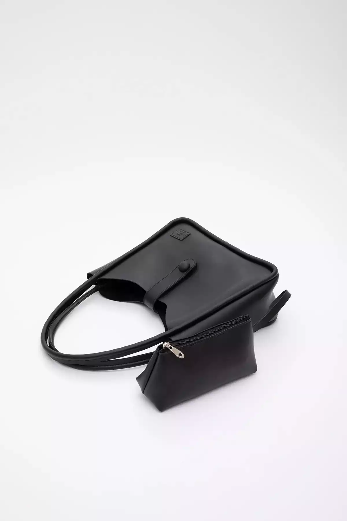 کیف دوشی آستین آرایش دکمه دار چرم برند Dias avm کد 1758440472