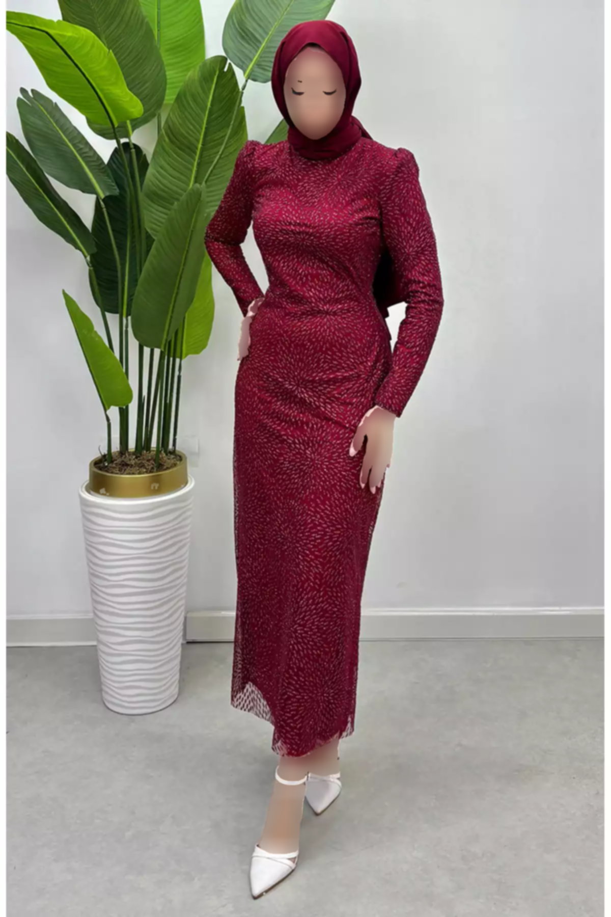 لباس مجلسی توری اکریلیکی زرشکی برند sefamerve کد 1758123124