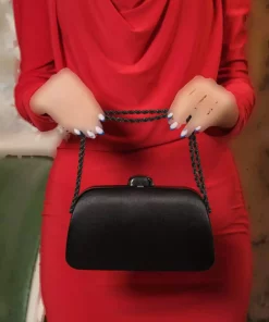 مجلسی شب زنجیردار دوشی ساتن کیف دستی بنددار مشکی برند ROZA CANTA کد 1758390666