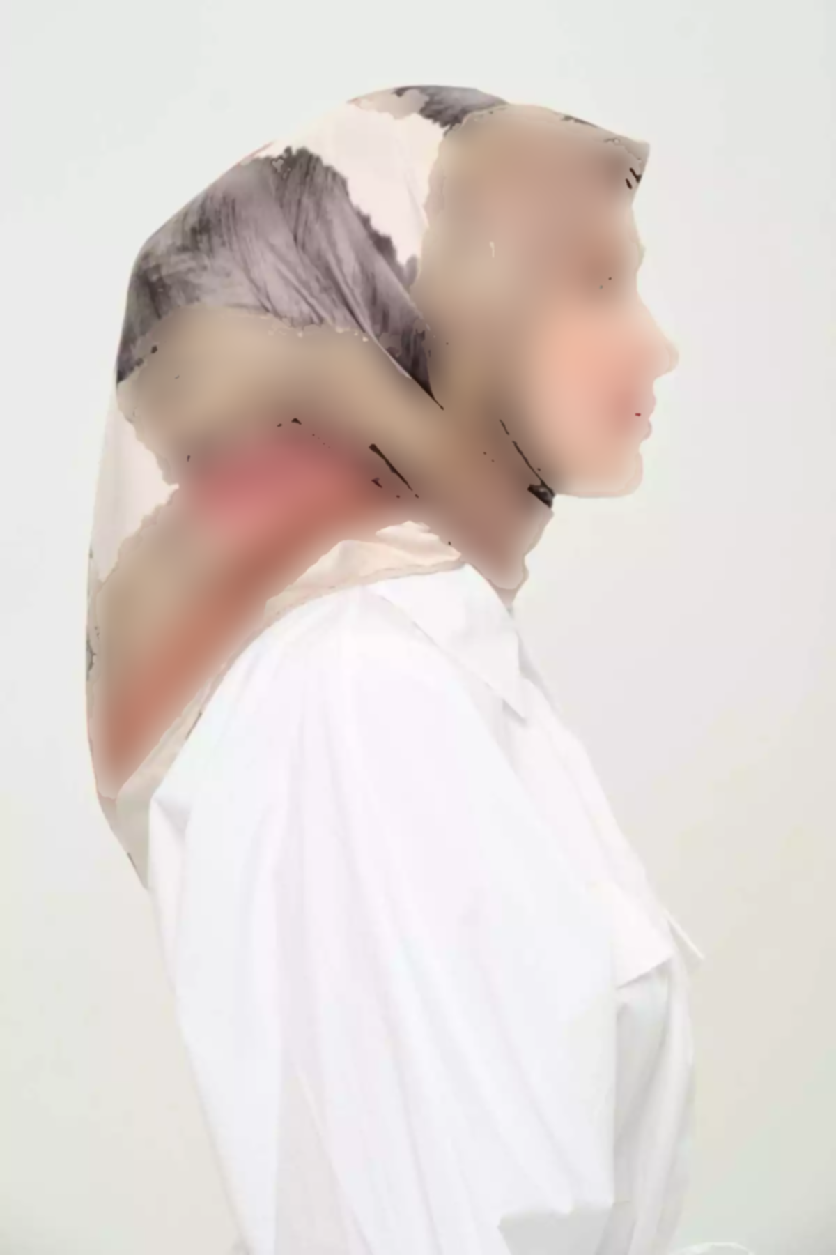 روسری لیز نمیخورد روزانه طرحدار چاپی چند رنگ غیر کریستالی برند Madame Polo کد 1757934730