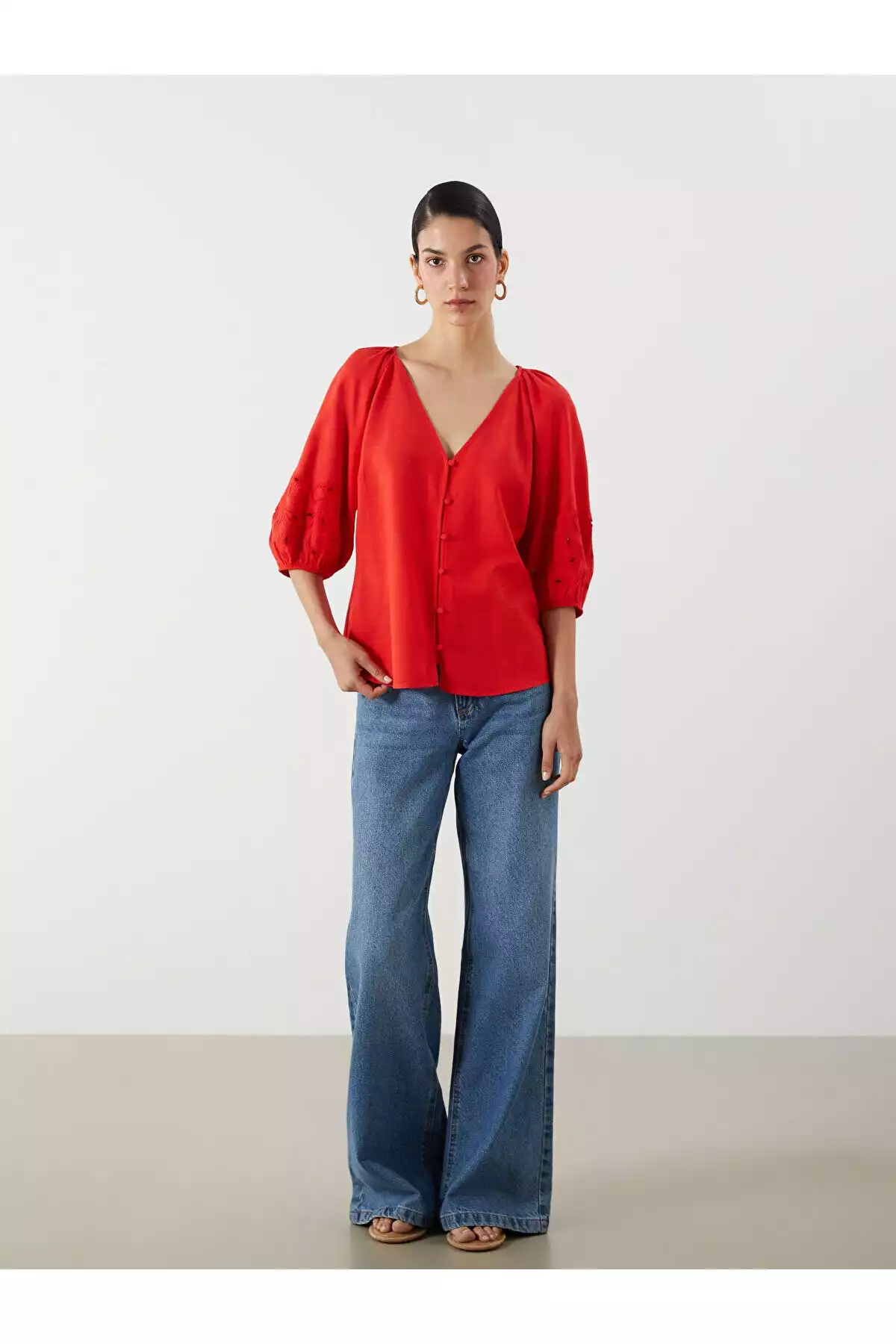 بلوز آستین دار یقه گلدوزیشده بالنی قلاب دوزی شده هفت برند LC Waikiki کد 1757223668