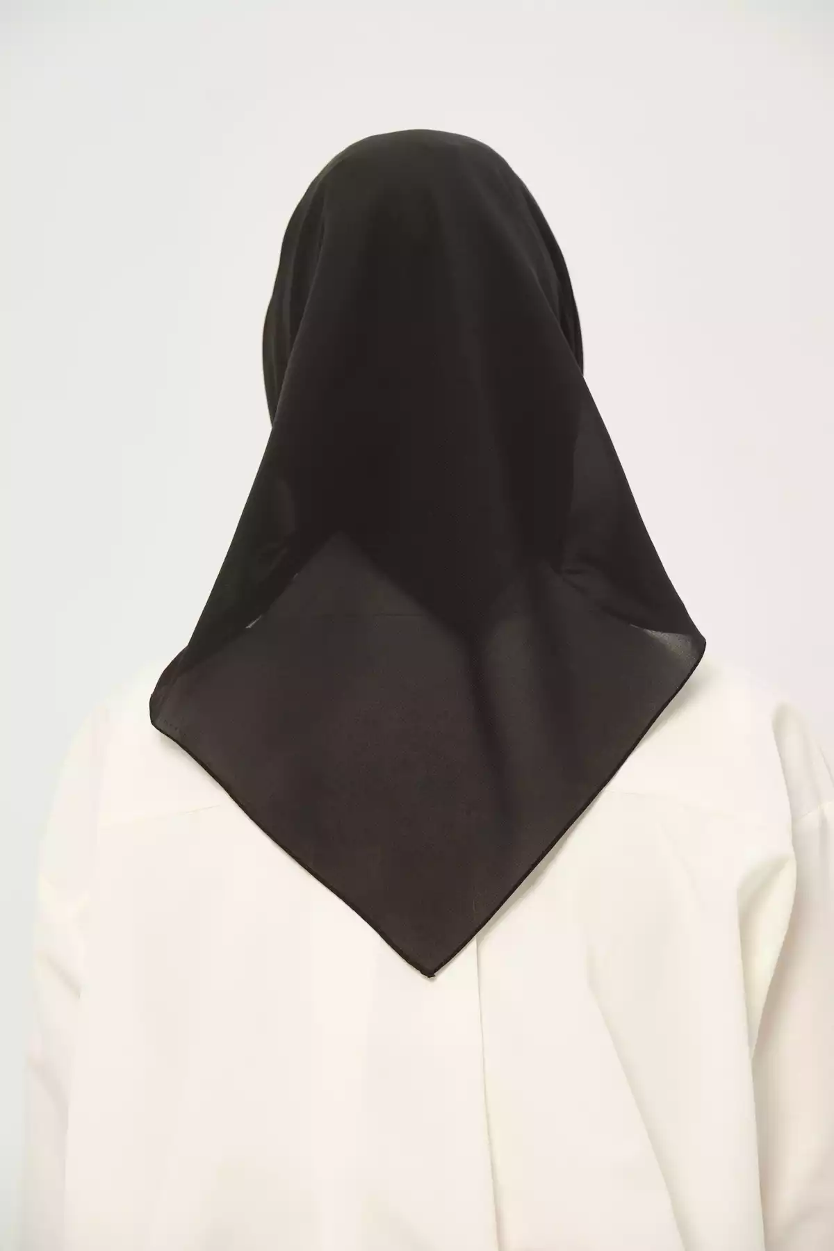 روسری ساده شیفون مربع مشکی برند Madame Polo کد 1757934670