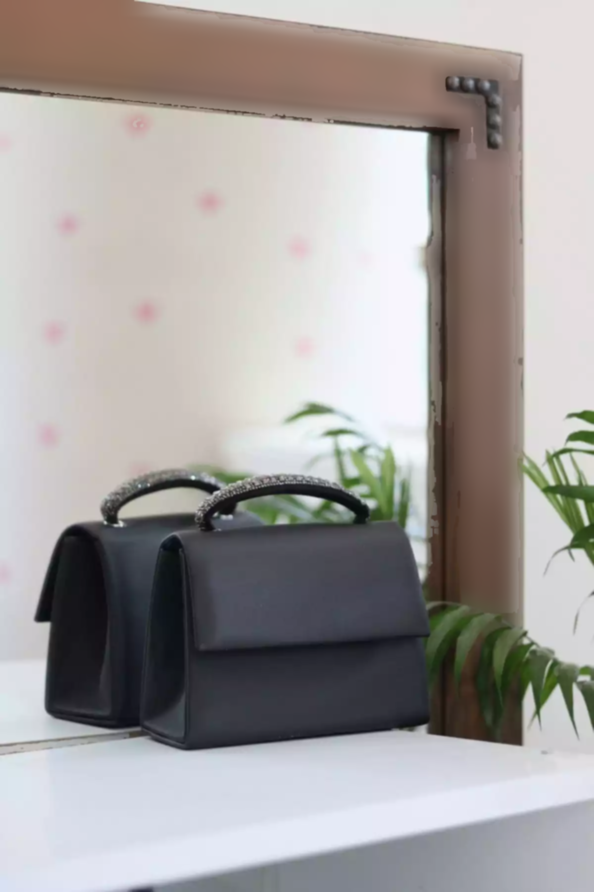 کیف دوشی مجلسی طرحدار مشکی زنانه برند Moom Bag کد 1758390673