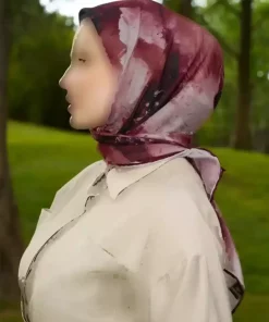 روسری طرح زرشکی برند Madame Polo کد 1757932865