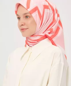 روسری پارچه دیجیتالی تویل چند رنگ 90x90cm برند Madame Polo کد 1757932863