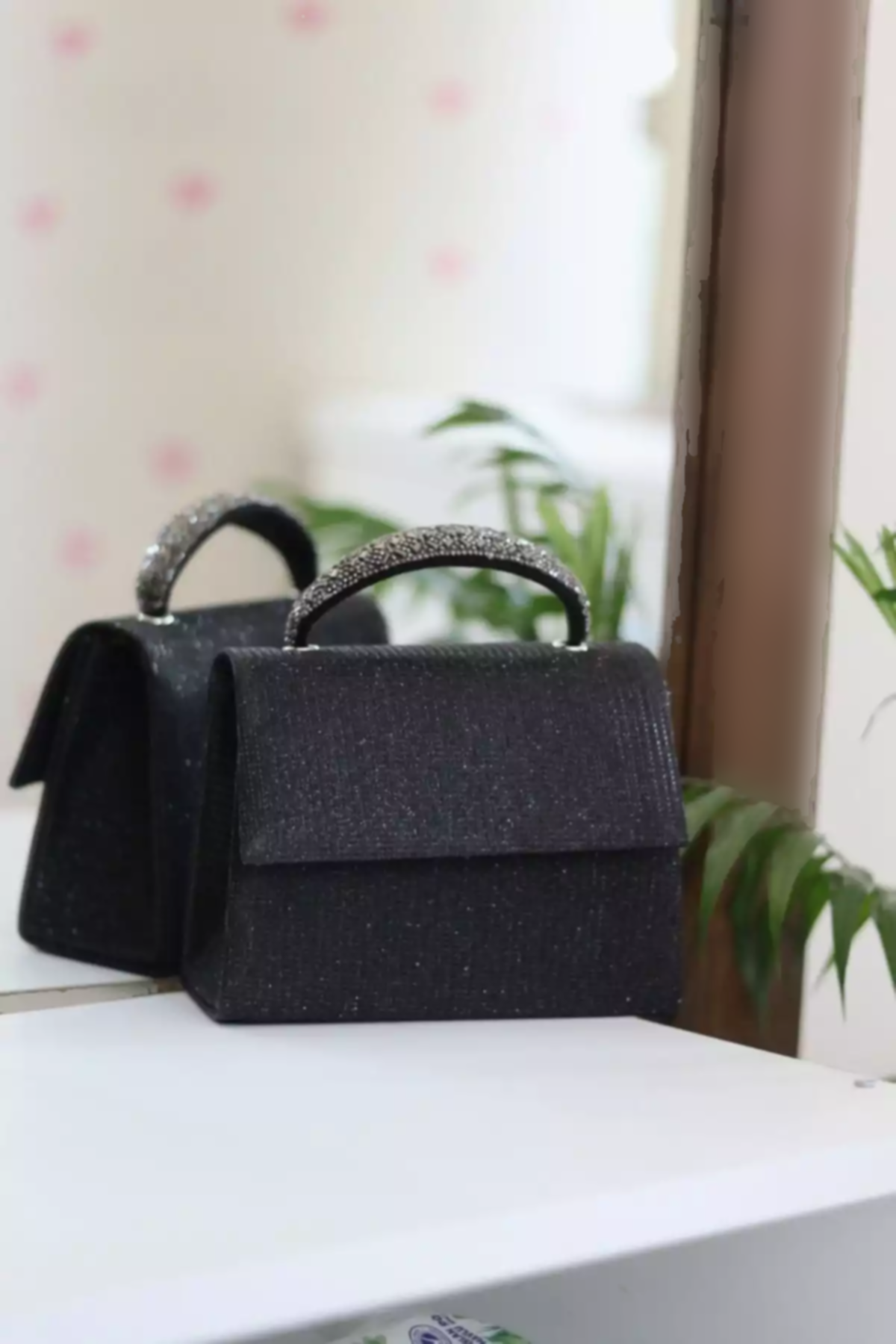 کیف دوشی مجلسی طرحدار اکریلیکی مشکی زنانه برند Moom Bag کد 1758390663