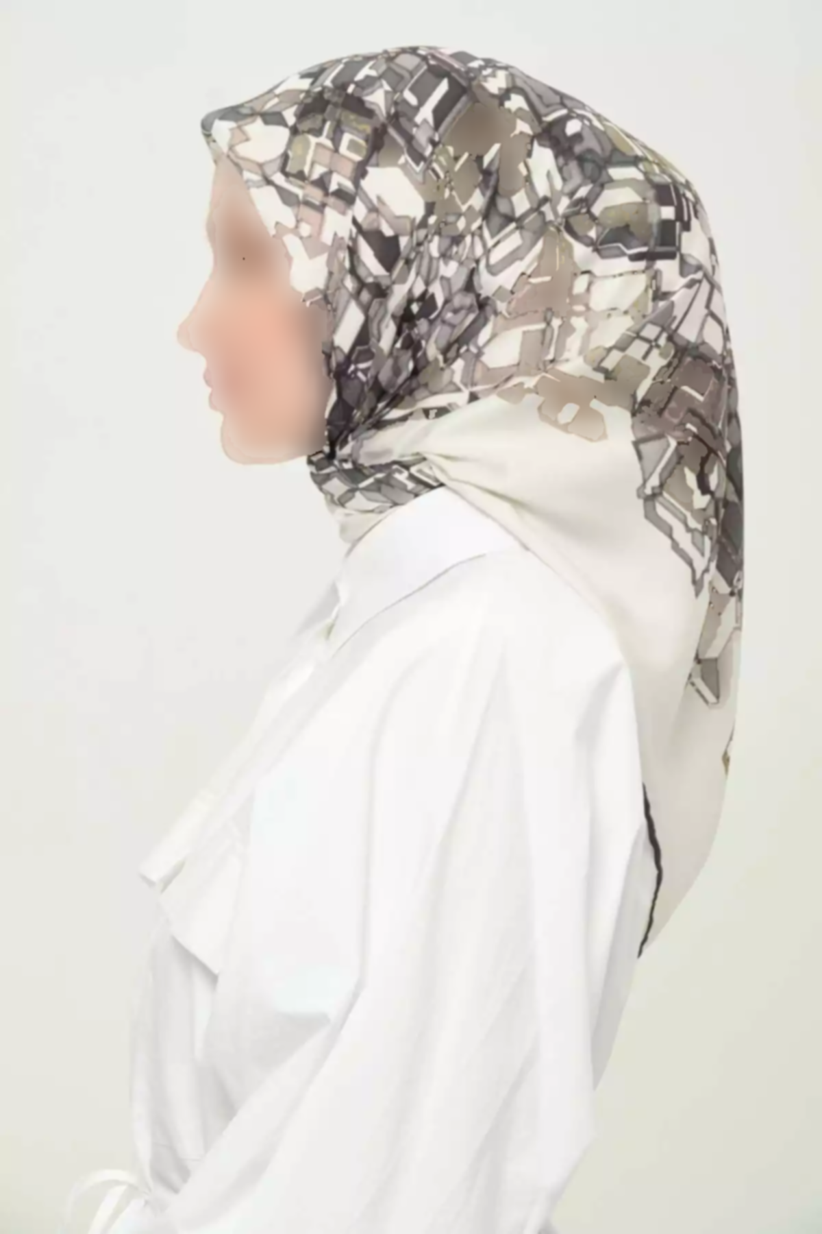 روسری لیز نمیخورد روزانه طرحدار چاپی چند رنگ غیر کریستالی برند Madame Polo کد 1757934671