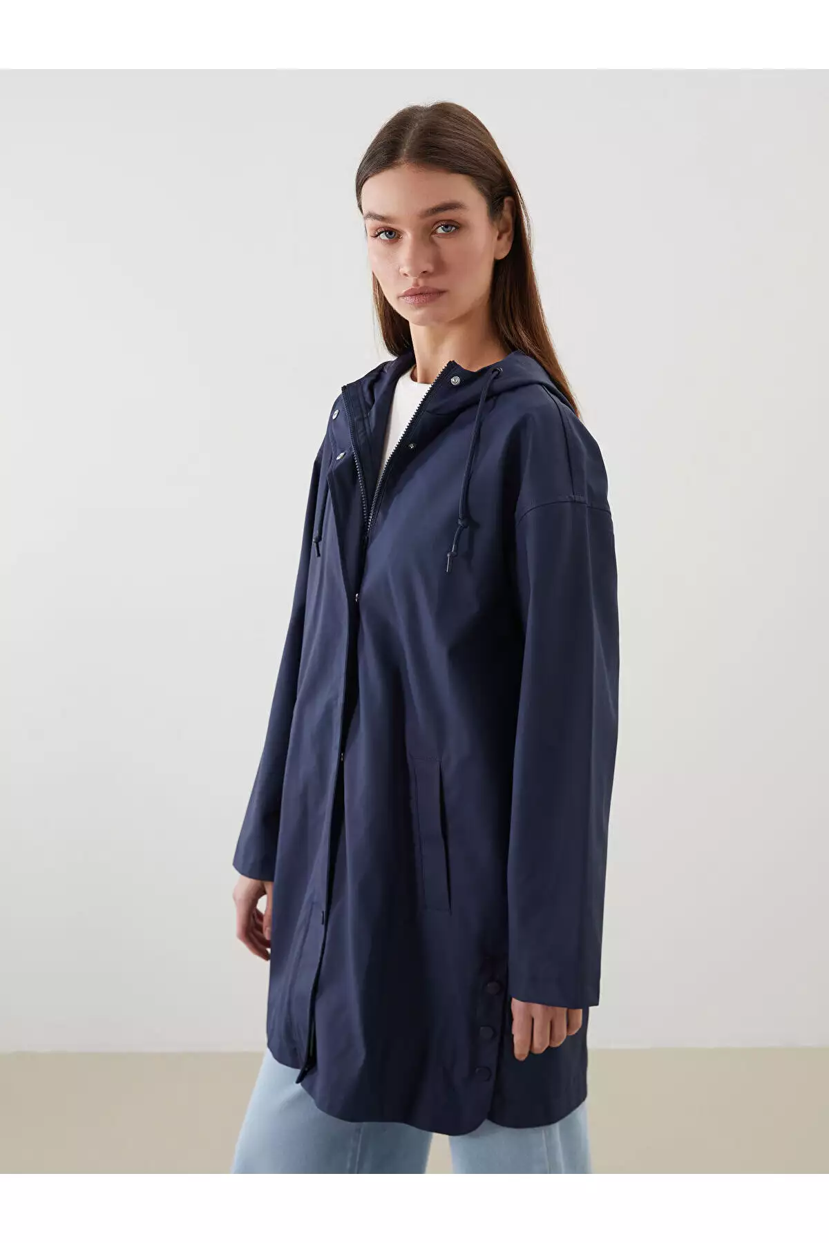 بارانگیر ساده کلاهدار زنانه اوزمارکا فصل جدید برند LC Waikiki - 1005411765