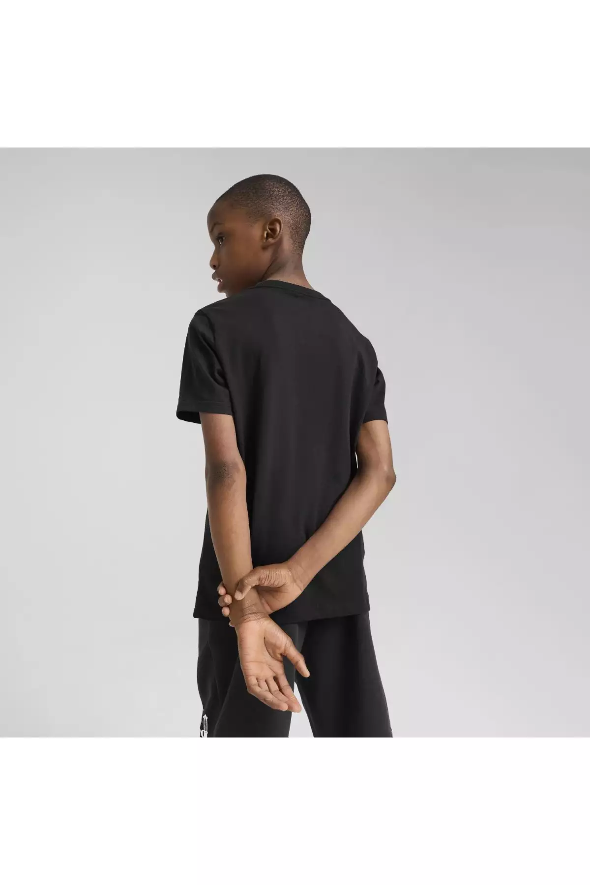 تیشرت گرد یقه مشکی با طرح گرافیکی دهه ۹۰ میلادی برای کودکان برند Puma - 903887806