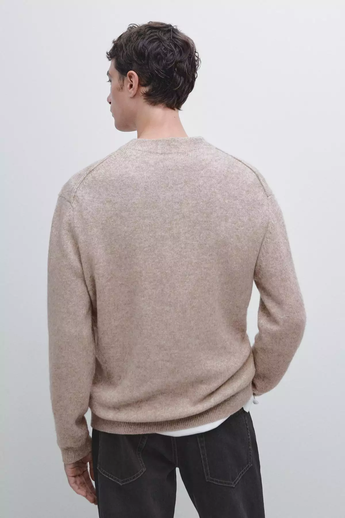 کلاهبرش بافتنی یقه گرد از ترکیب پشم یونو برند Massimo Dutti - 1024807423