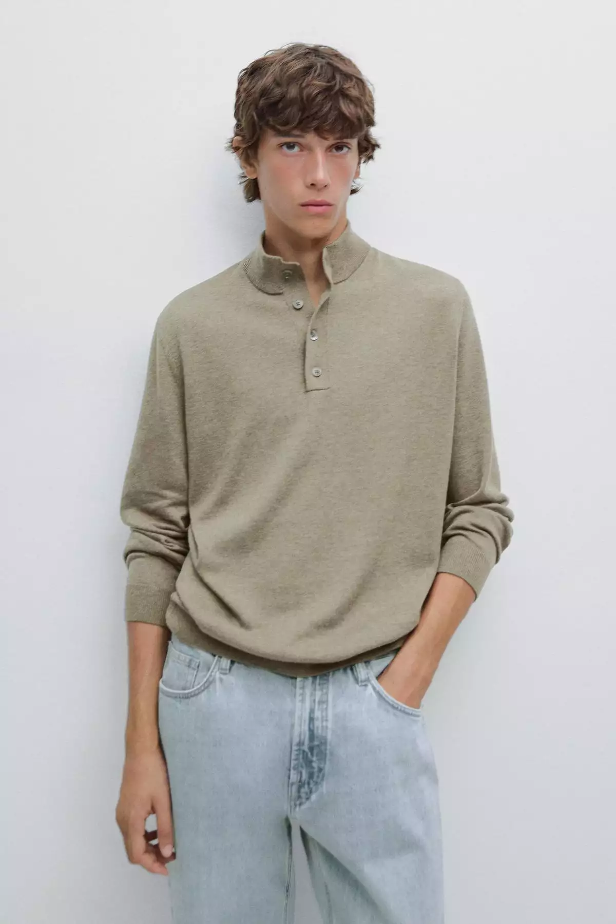 کلاه قلاب بافی یقه دیپ برند Massimo Dutti - 977920630