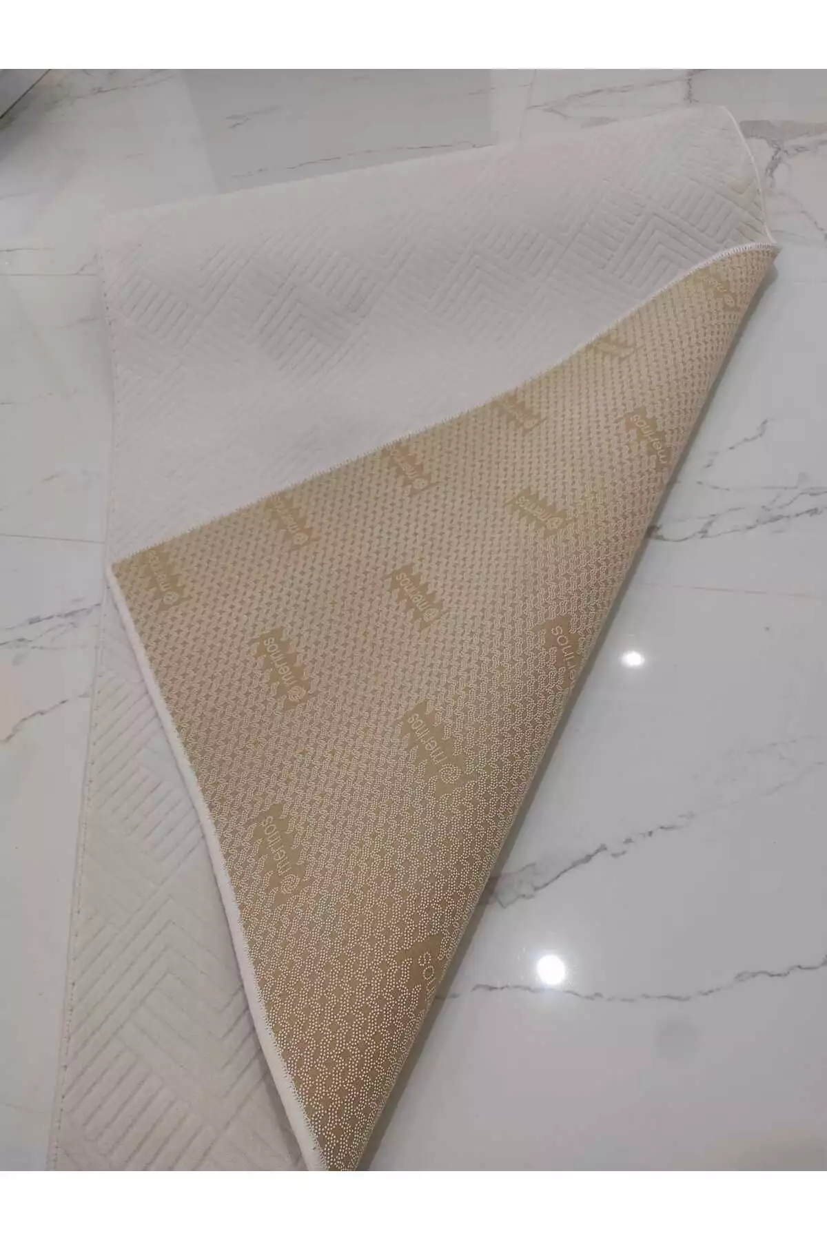 روفرشی با زیره لغزنده برای اتاق نشیمن، راهرو و آشپزخانه - راهپله کرم رنگ برند Merinos - 808328288