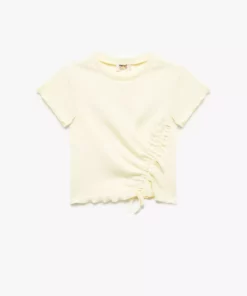 تیشرت کراپ کوتاه آستیندار یقه گرد با جزئیات چین دار پنبهای برند Koton - 944546041