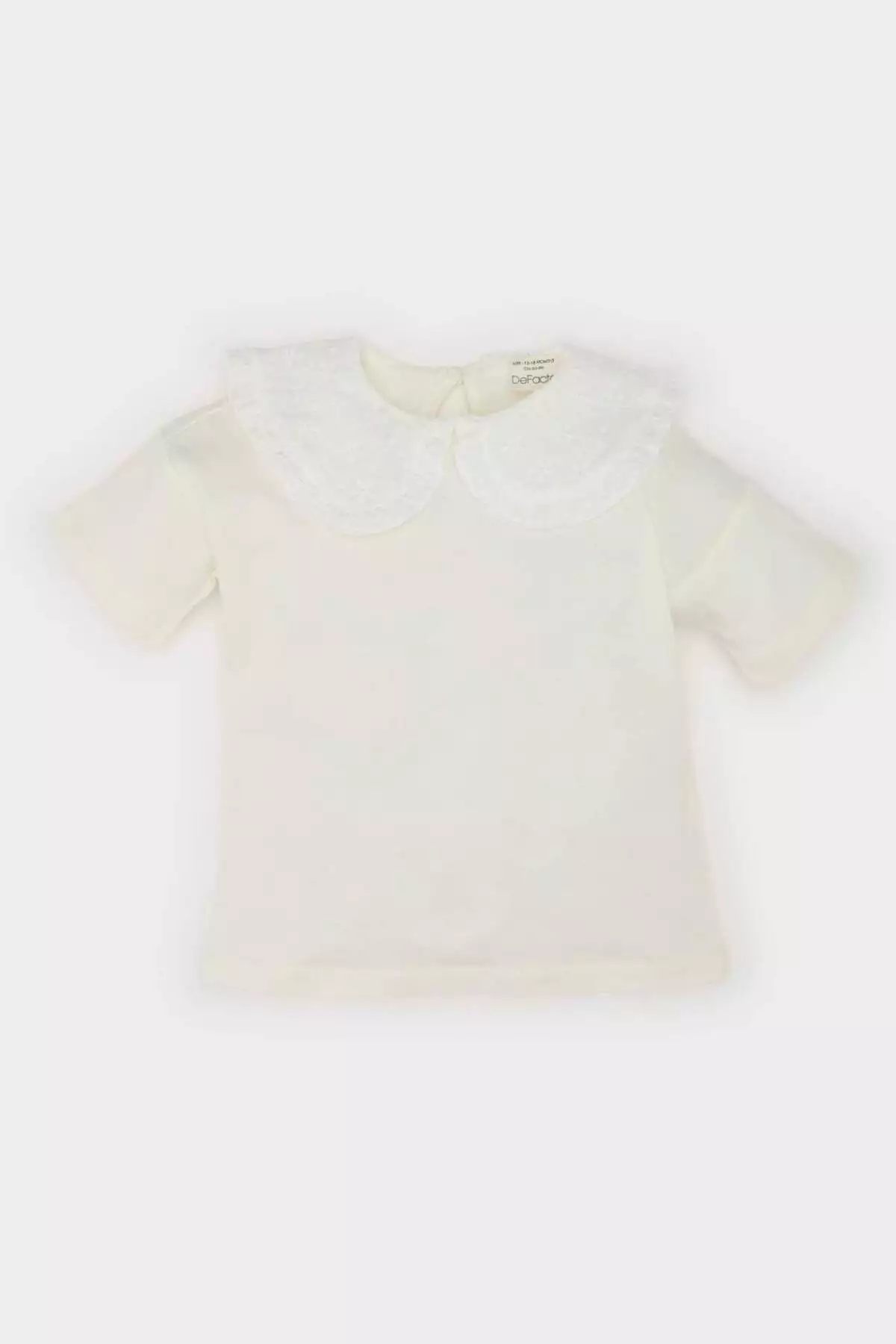 تیشرت کوتاهمورب یقه دکمهای دخترانه با دکمههای تزیینی C3982A524SM برند Defacto - 822806984