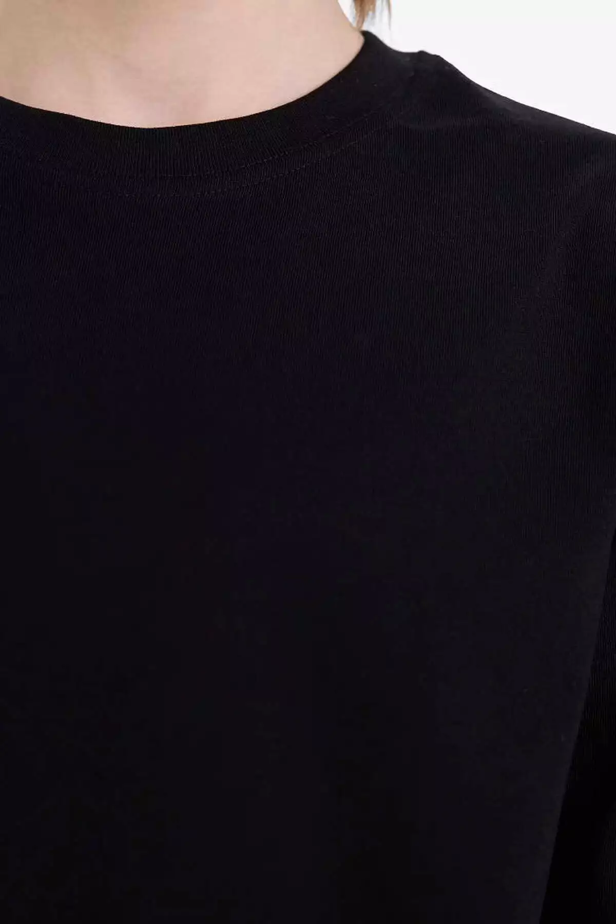 تیشرت ساده مشکی یقه گرد مردانه بچگانه با آستین بلند K1686A6/BK81 برند Defacto - 974406680