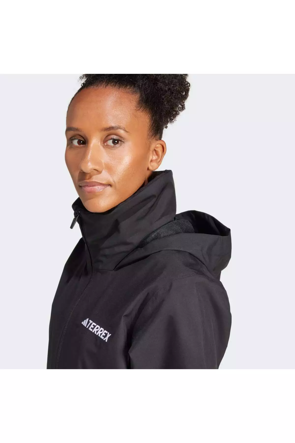 بارانی مولتی اسنشیال ۲ لیتری برند adidas - 937177814