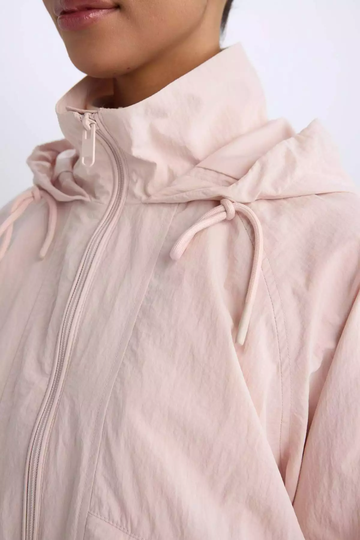 بارانگیر نازک با کلاه و جیب، مناسب برای استفاده در باران برند Defacto - 902001832