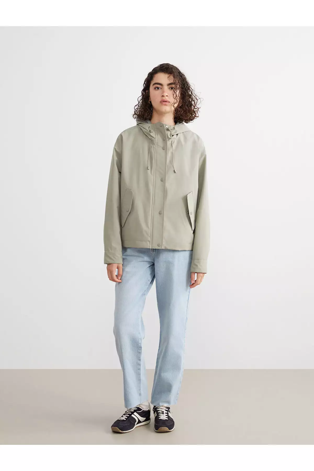 بارانی زنانهOversize با ظاهر چرم و کلاهدار برند LC Waikiki - 979411819