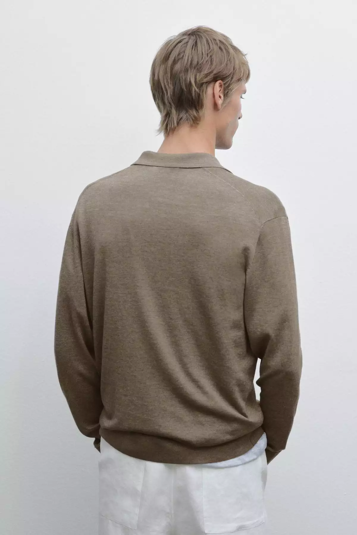کیس پولو یقه وی، ژاکت با یقه پولو برند Massimo Dutti - 963076468