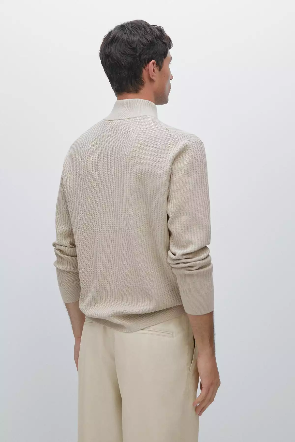 ژاکت با یقه دیپ طراحی شده از جنس بافتنی برند Massimo Dutti - 978135279