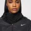 هودی زنانه زیپ کامل شیلد رانینگ مشکی، کاپشن سبک مخصوص دویدن برند Nike - 943969749