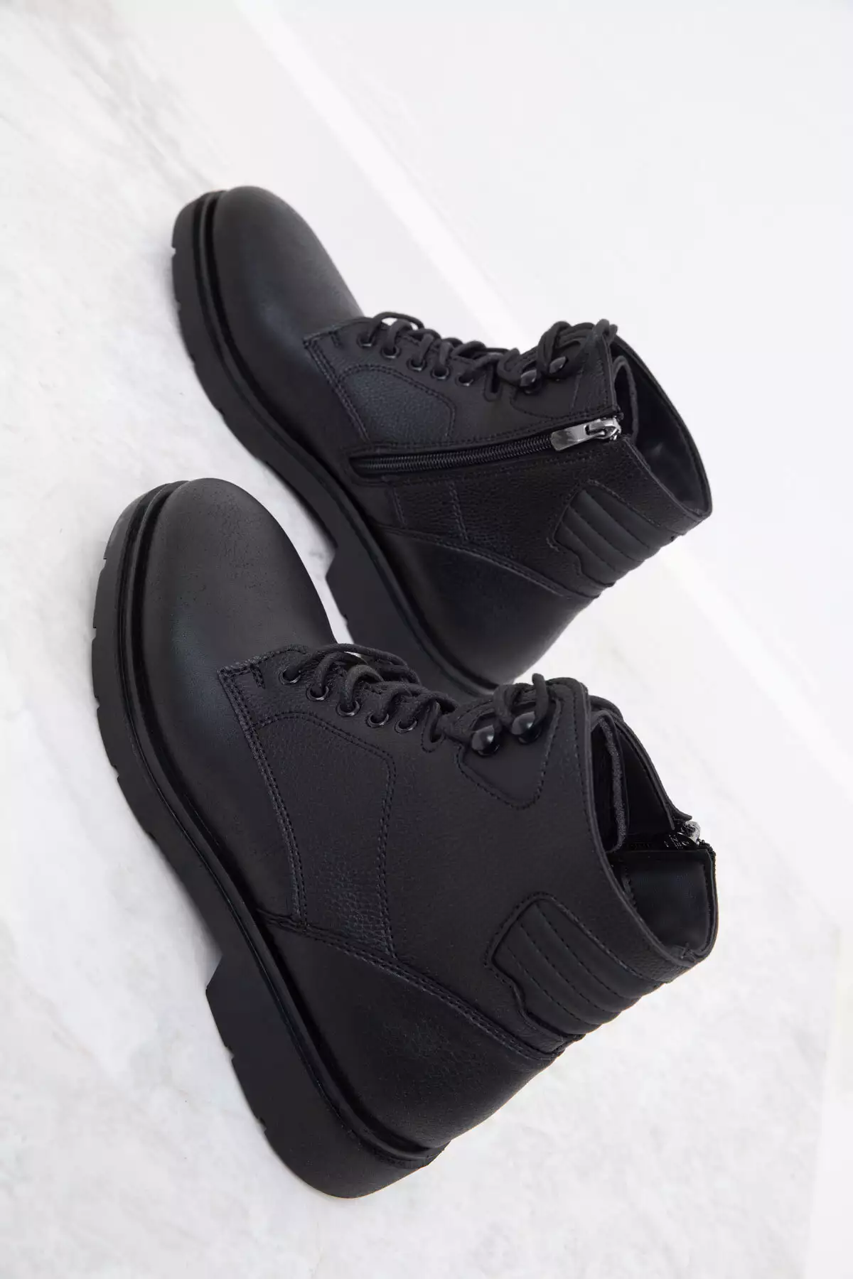 کفش بوت و بوتی مردانه مشکی ۲۰۱۵۰ برند SOHO - 883821779