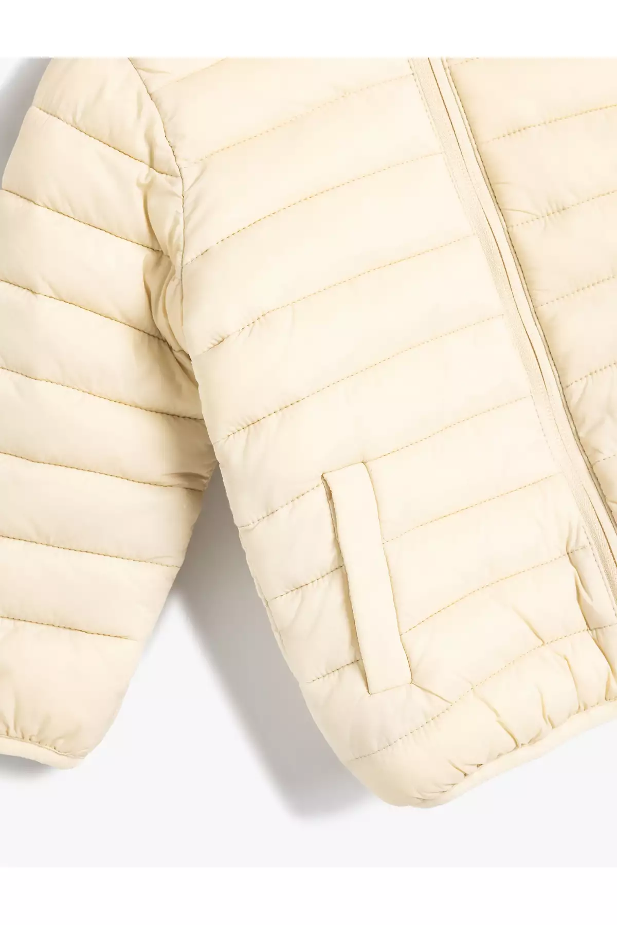 کاپشن بادی با کلاه و جیبهای زیپدار برند Koton - 882120635