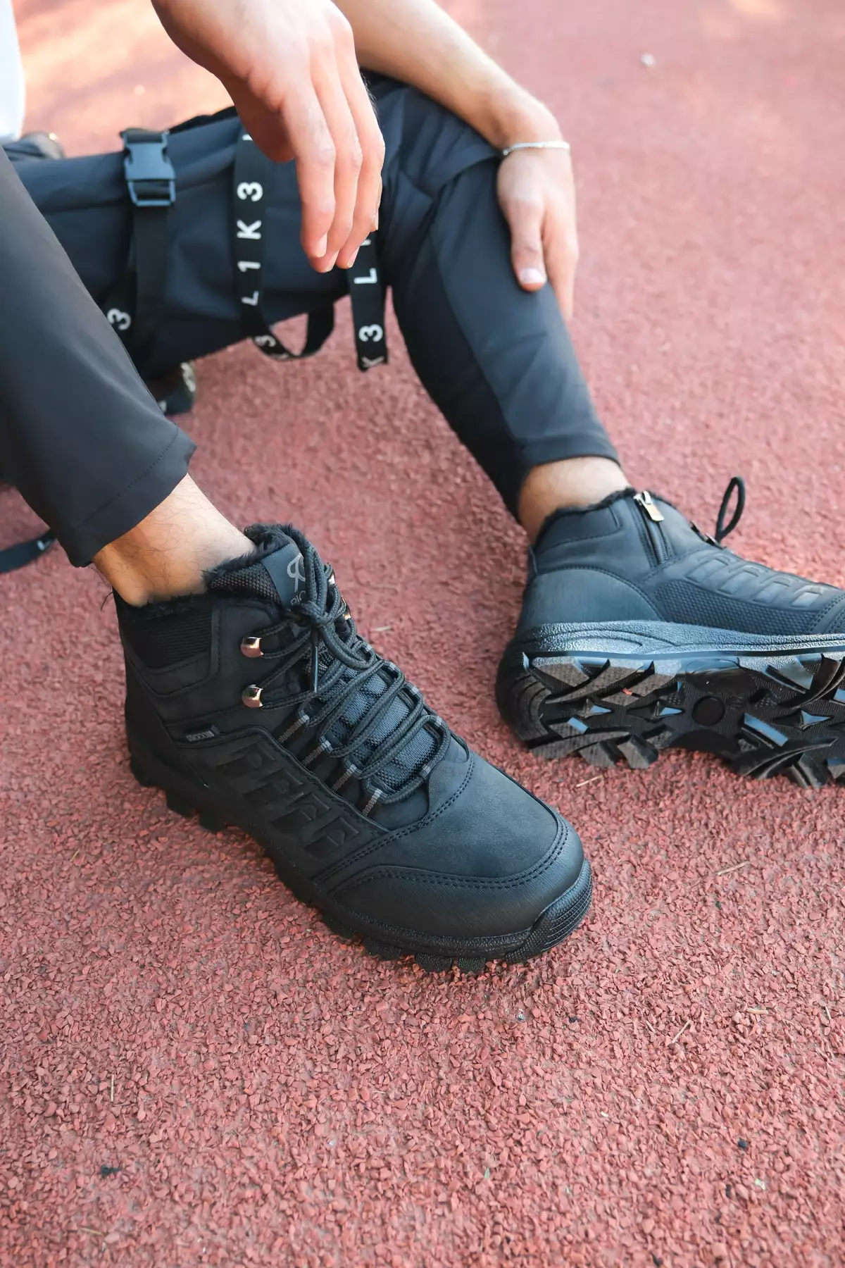 بوت مشکی داخل پشمی زنانه و مردانه 0012x6 برند Riccon - 47753289