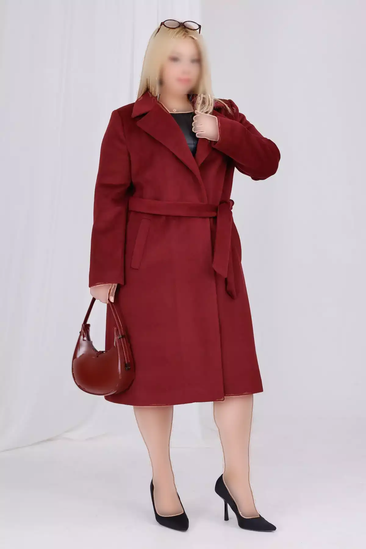 کاپشن زنانه به رنگ bordo با جزئیات کمربند و آستار از جنس پشم و بزرگ سایز برند Mooi XXL - 1029475244