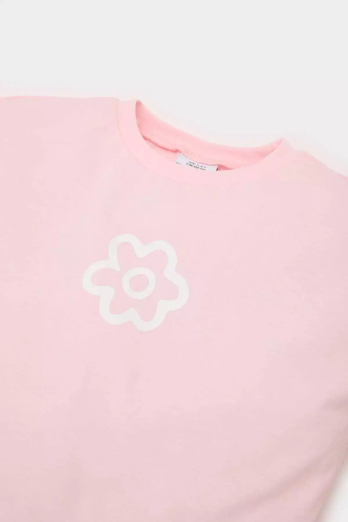 تیشرت کوتاهخوان دخترانه با یقه دوچرخهای و طرح گل Z9212A225SM برند Defacto - 924286248