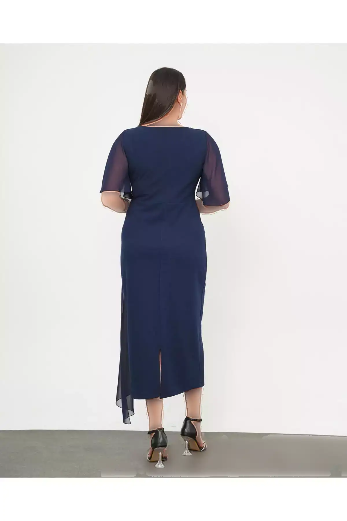 لDress شب مجلسی بزرگ سایز زنانه با جزئیات مرواریدی و پارچه شيفون رنگ سرمهای برند Şirin Butik - 947168626