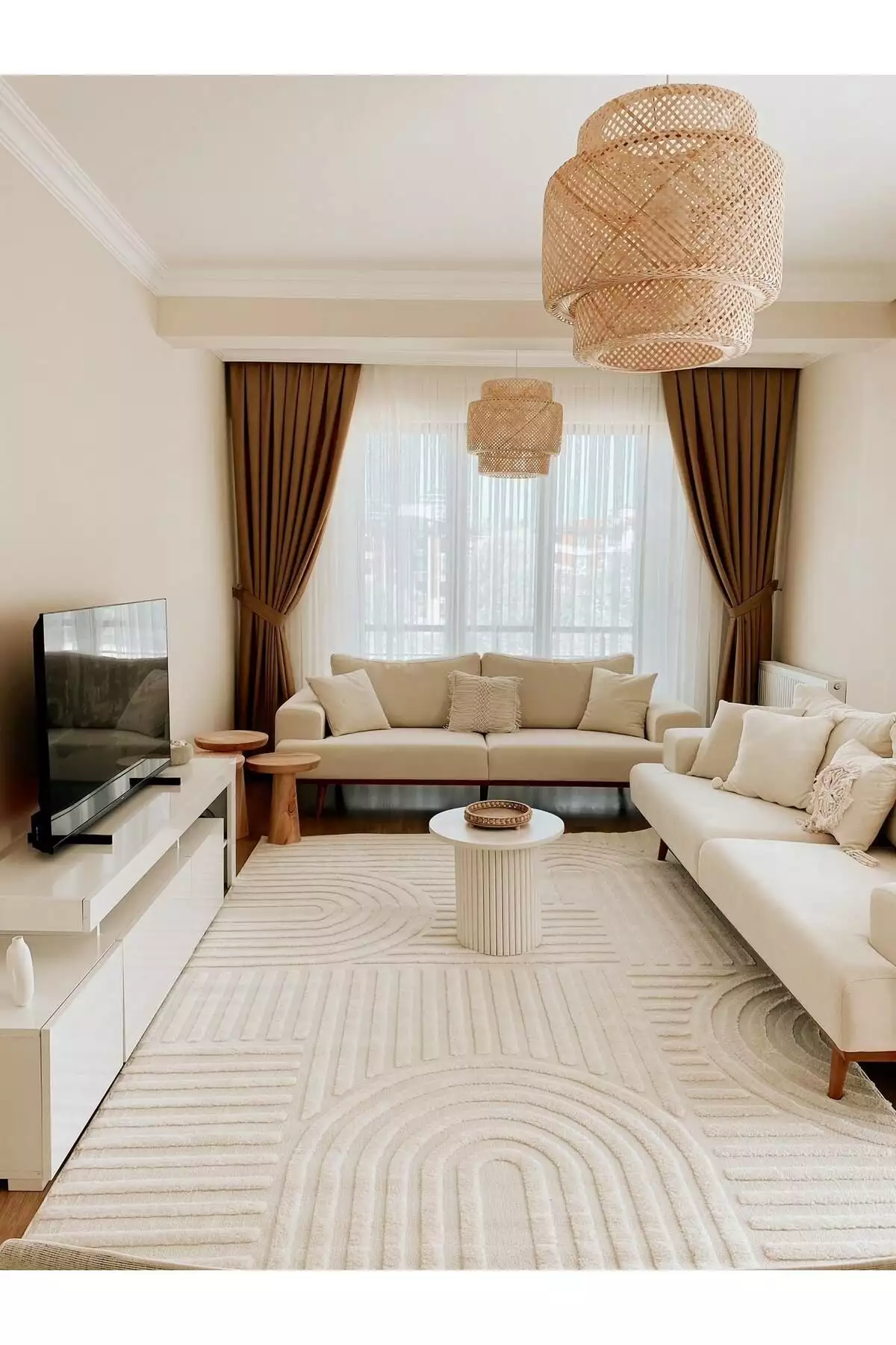 فرش کودکانه و اتاق نشیمن کوئینسی با طراحی نرم و پشمالو در رنگ کرم برند venucci home & living - 288488210