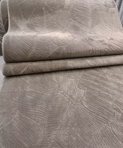 فرش برش‌خورده باغی رنگ بژ تیره با زیره نرم رویاف برند Merinos - 777644543