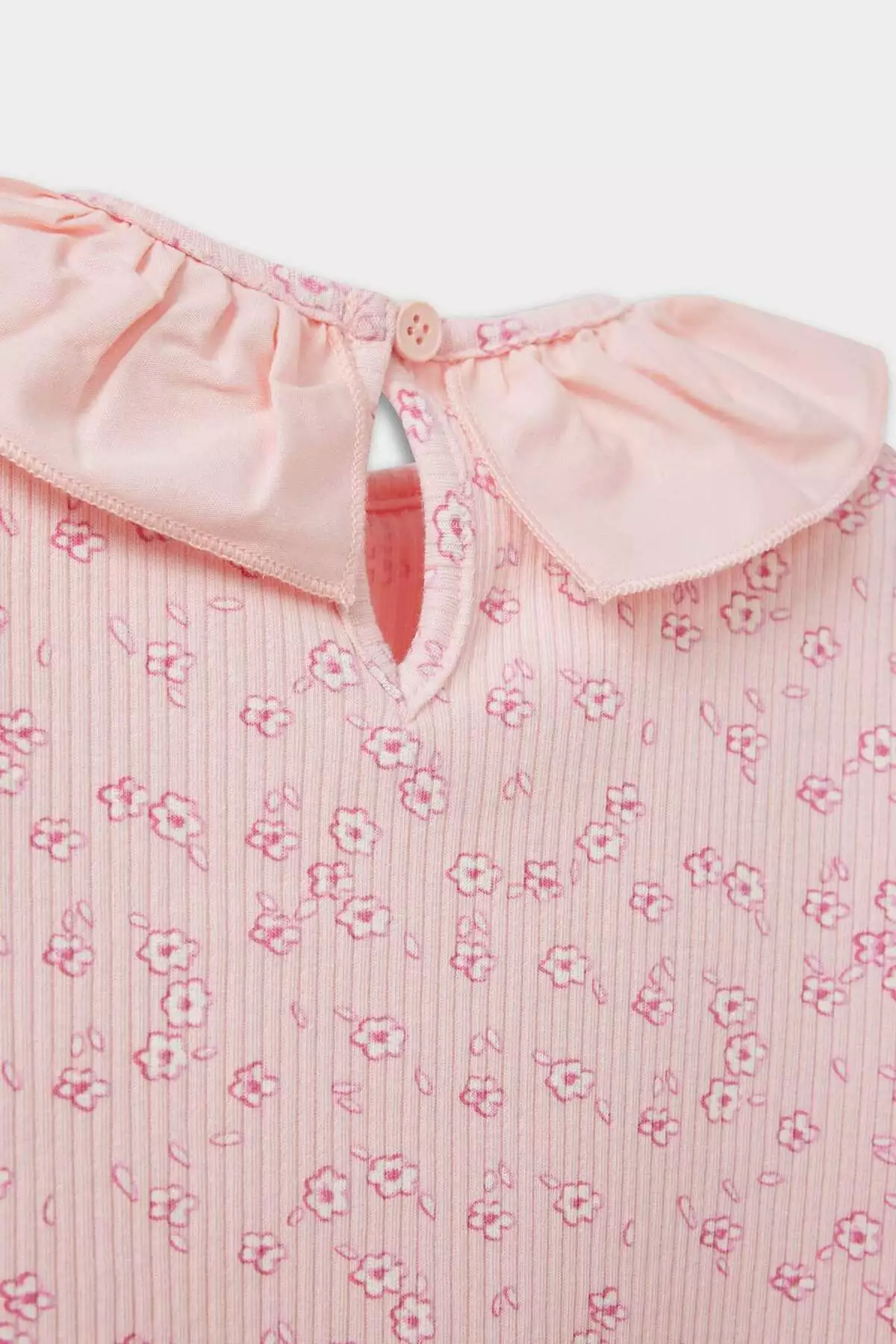 تیشرت کوتاهدست کشبافت راهراه گلدار بچه دخترانه E2962A525SM برند Defacto - 940561482