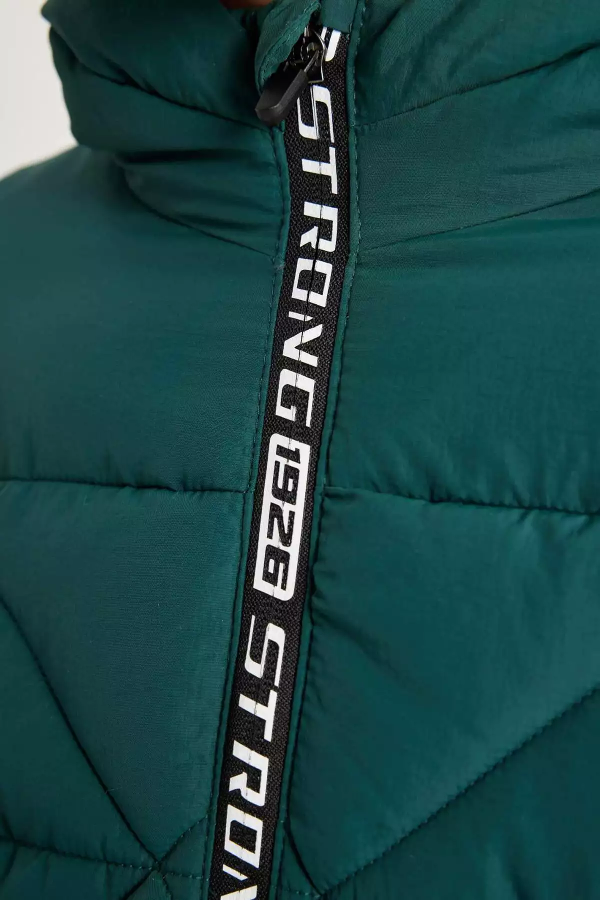 کاپشن پسرانه با کلاهدار و زیپدار ضد آب مدل C7385A824WN برند Defacto - 871165533