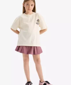 تی‌شرت کوتاه‌قد آستین کوتاه با یقه دوچرخه‌ای و طرح چاپی در پشت، مناسب دختران، با سایز بزرگ و گشاد. برند Defacto - 939524066