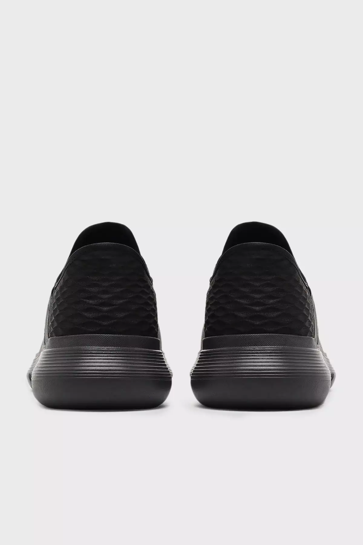 کفش کژوال مردانه مدل گارزا با ترکیب چرم ضد آب 205278 BBK برند Skechers - 1036242940