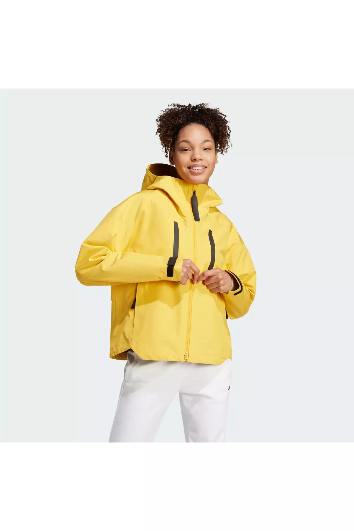 محصول W MYSHELTER R J به فارسی "W پناهگاه من R J" ترجمه میشود. برند adidas - 959276943