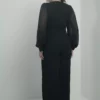 عبارت مورد نظر به فارسی به این صورت ترجمه میشود: