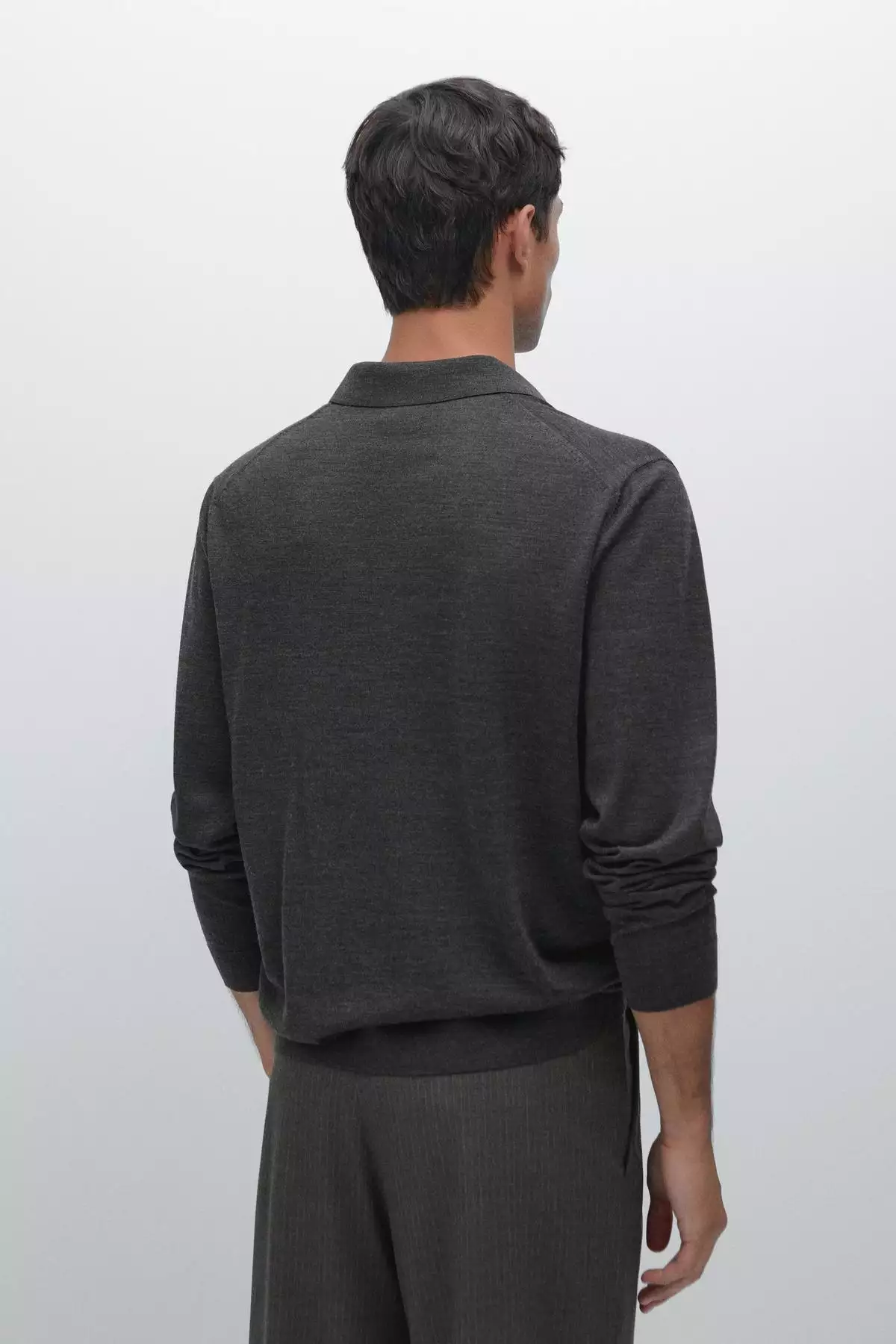 پولوشرت پشمی 100% مروین با یقه گرد برند Massimo Dutti - 975159407